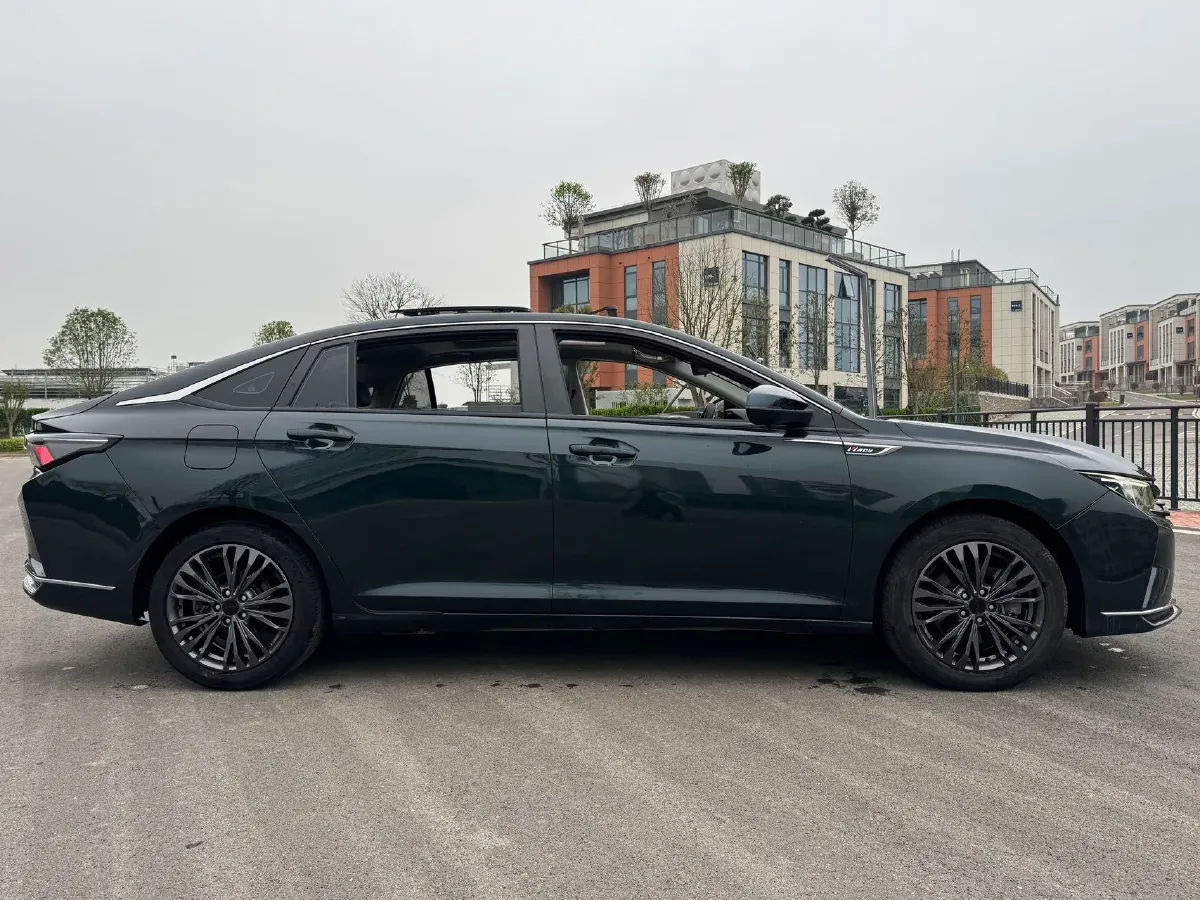 2021 DongFeng Aeolus YiXuan MAX 1.5T 190HP L4 7DCT,autocango,china used car exporter,china ev exporter,chinese used car exporter,chinese used ev exporter