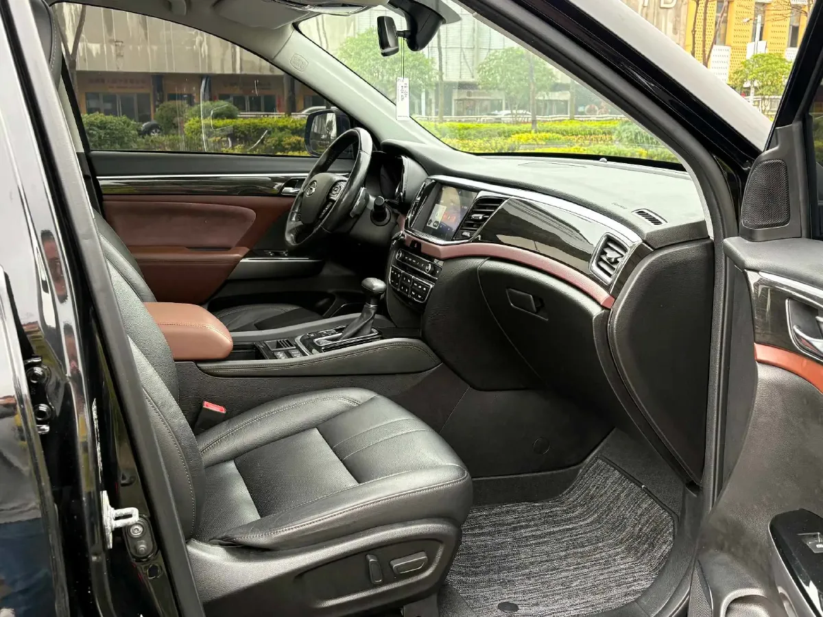 2017 GAC Trumpchi GS8 2.0T 201HP L4 6AT,autocango,china used car exporter,china ev exporter,chinese used car exporter,chinese used ev exporter