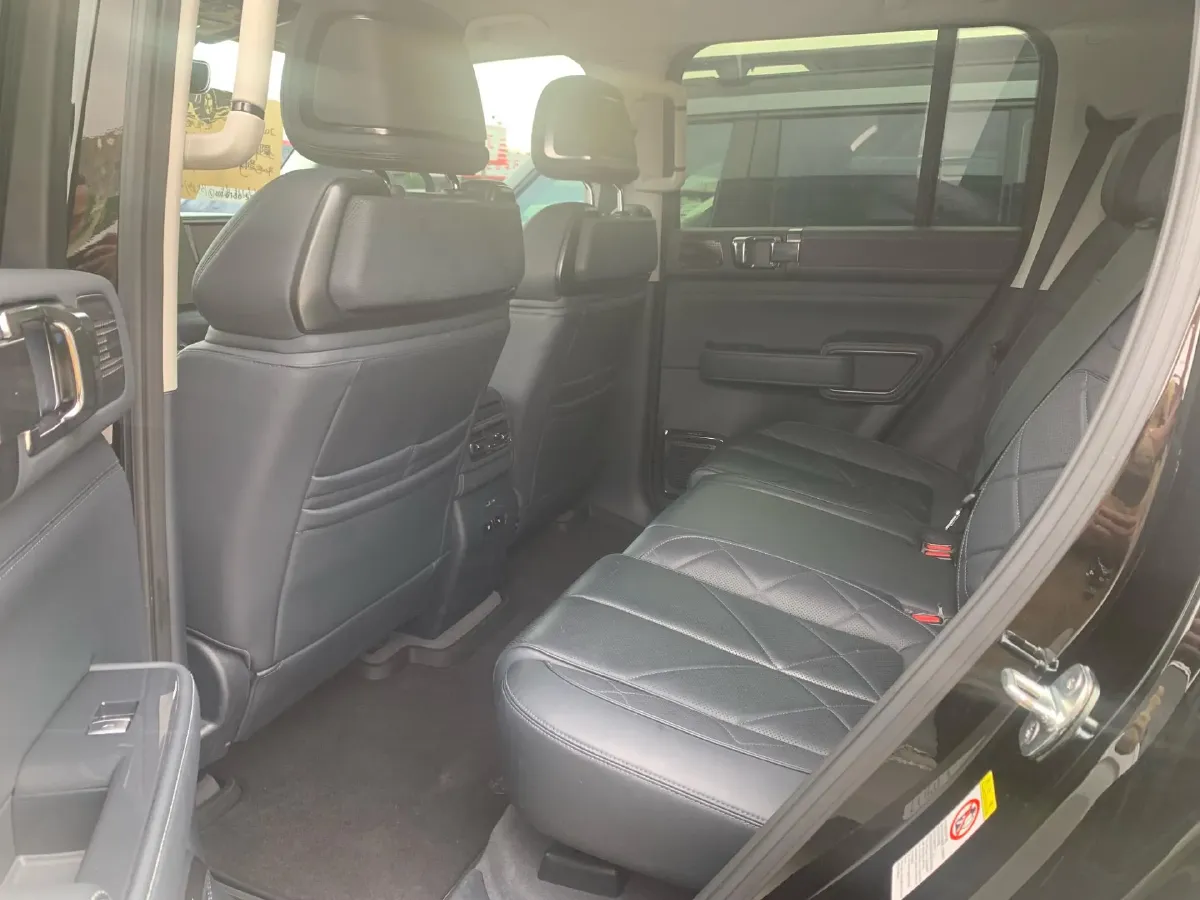 2023 FangChengBao Bao 5 1.5T 194HP L4 E-CVT PHEV 31.8KWH,autocango,china used car exporter,china ev exporter,chinese used car exporter,chinese used ev exporter