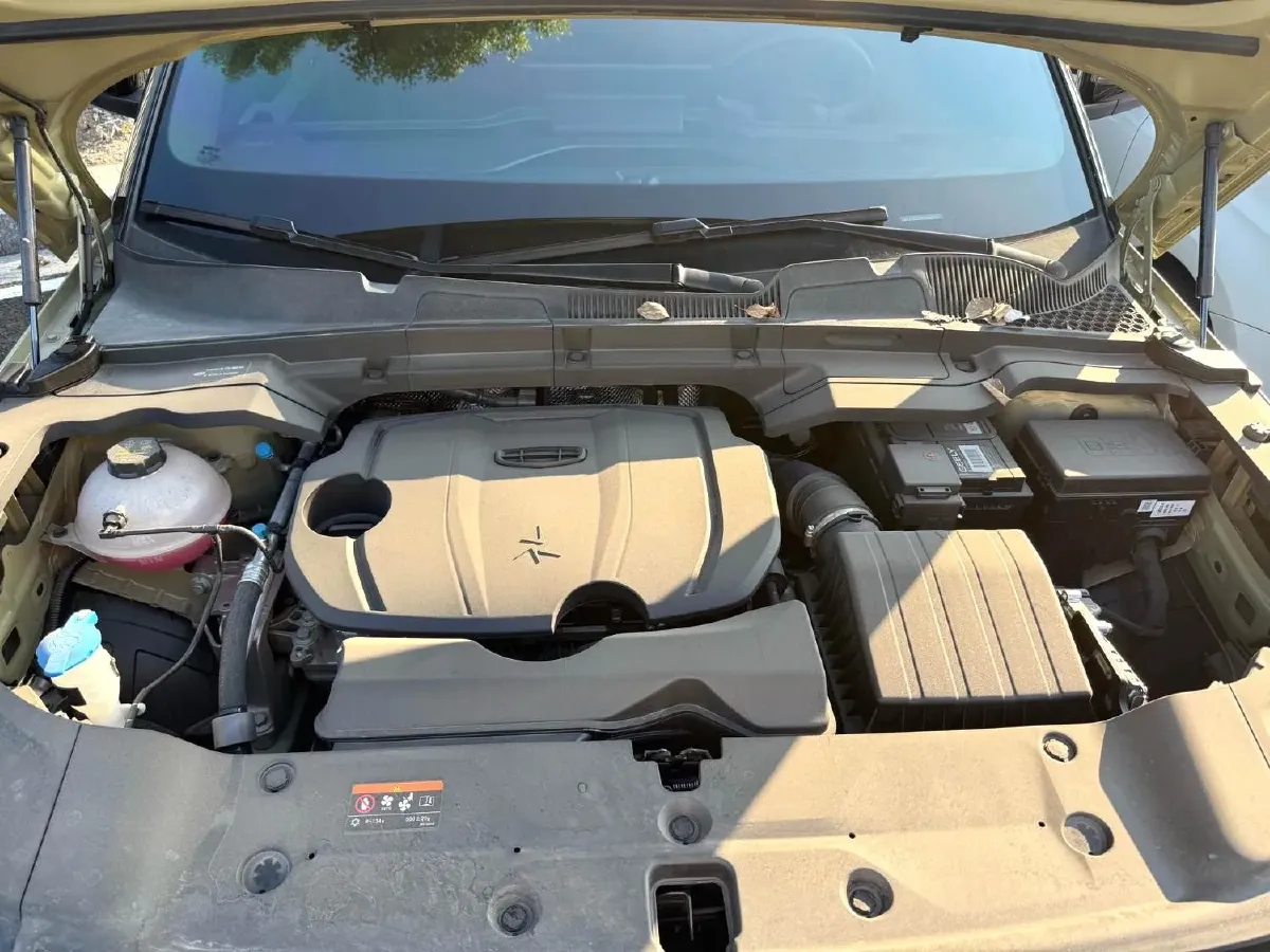 2025 Geely Cowboy 1.5T 181HP L4 7DCT,autocango,china used car exporter,china ev exporter,chinese used car exporter,chinese used ev exporter