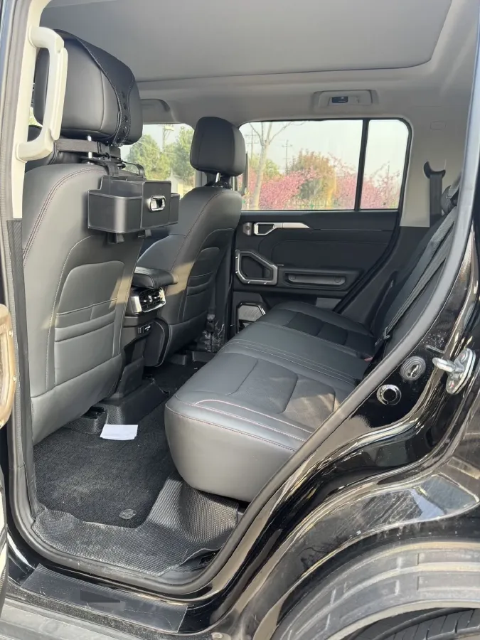 2023 Jetour Traveller 2.0T 254HP L4 7DCT,autocango,china used car exporter,china ev exporter,chinese used car exporter,chinese used ev exporter