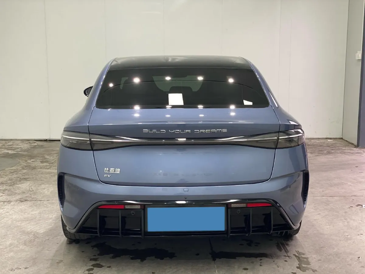 2022 AITO AITO M5 Range Extended 125HP REEV 40KWH,autocango,china used car exporter,china ev exporter,chinese used car exporter,chinese used ev exporter