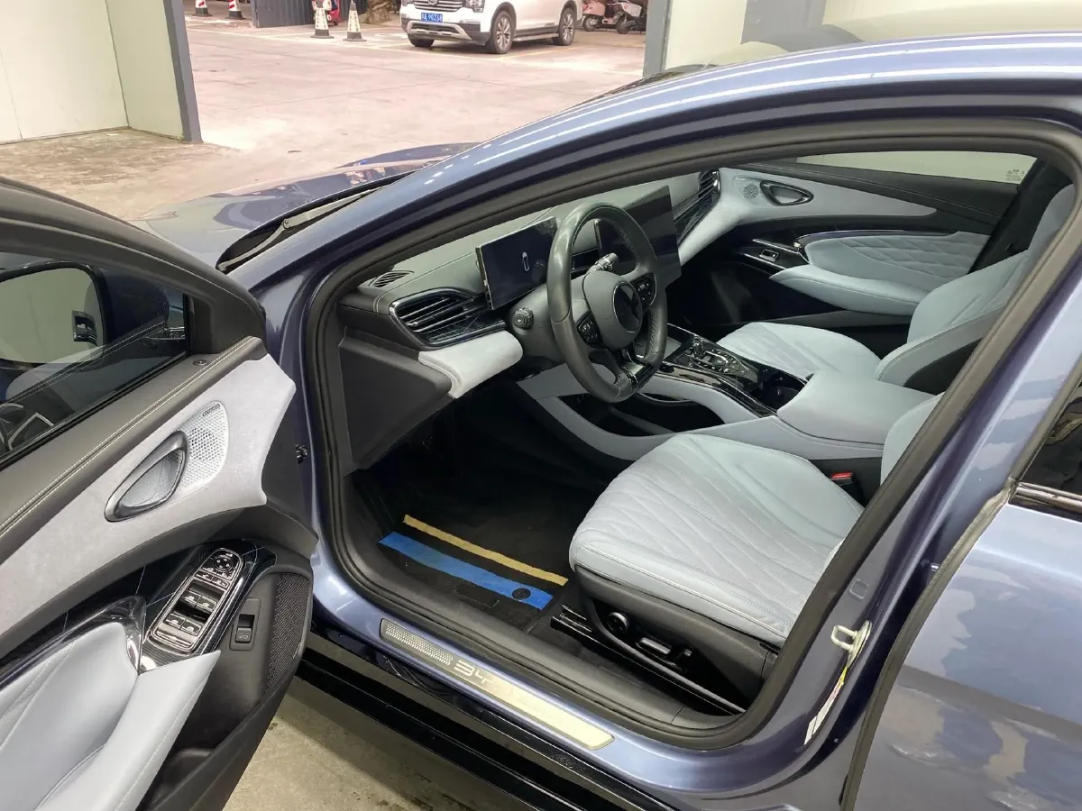 2022 AITO AITO M5 Range Extended 125HP REEV 40KWH,autocango,china used car exporter,china ev exporter,chinese used car exporter,chinese used ev exporter