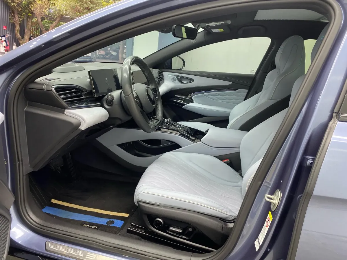 2022 AITO AITO M5 Range Extended 125HP REEV 40KWH,autocango,china used car exporter,china ev exporter,chinese used car exporter,chinese used ev exporter