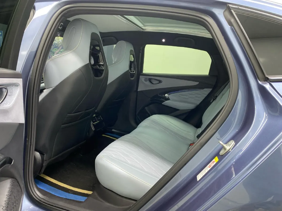 2022 AITO AITO M5 Range Extended 125HP REEV 40KWH,autocango,china used car exporter,china ev exporter,chinese used car exporter,chinese used ev exporter