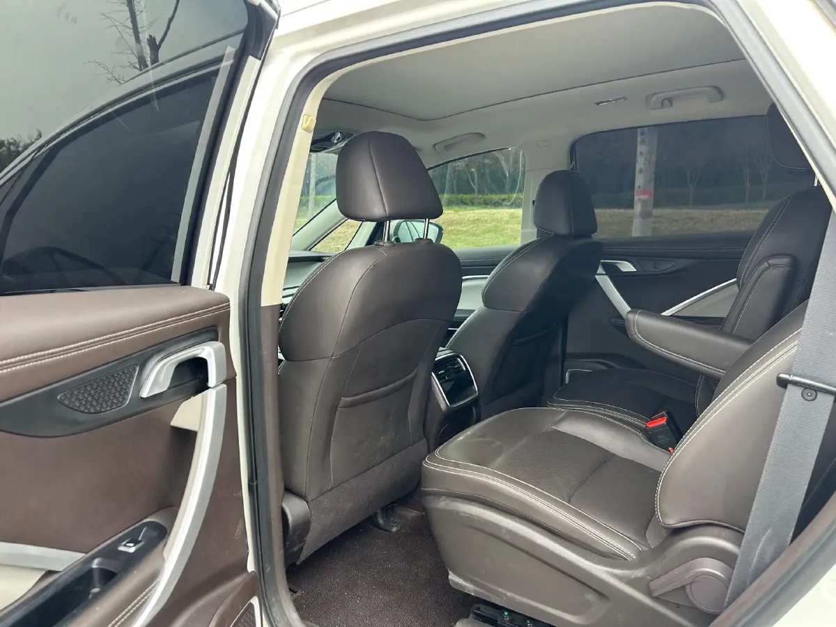 2021 Geely JiaJi 1.8T 184HP L4 7DCT,autocango,china used car exporter,china ev exporter,chinese used car exporter,chinese used ev exporter