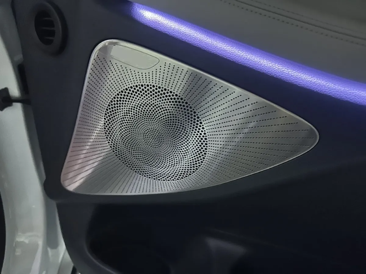 2025 Voyah Dream 1.5T 150HP L4 PHEV 41.7KWH,autocango,china used car exporter,china ev exporter,chinese used car exporter,chinese used ev exporter