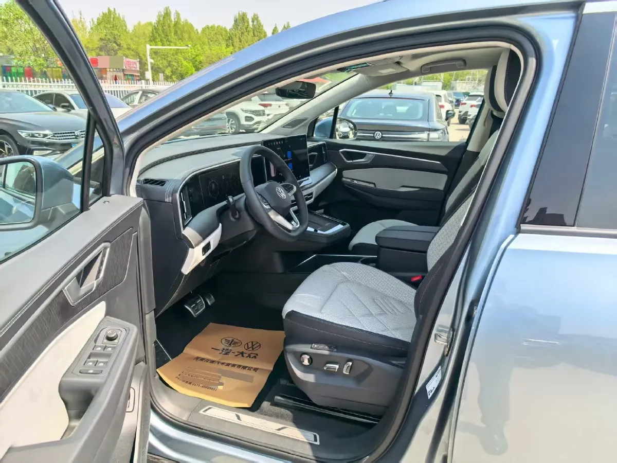 2026 Volkswagen Talagon 2.0T 272HP L4 7DCT,autocango,china used car exporter,china ev exporter,chinese used car exporter,chinese used ev exporter