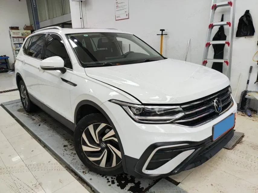 2023 Volkswagen Tiguan L 1.5T 160HP L4 7DCT,autocango,china used car exporter,china ev exporter,chinese used car exporter,chinese used ev exporter