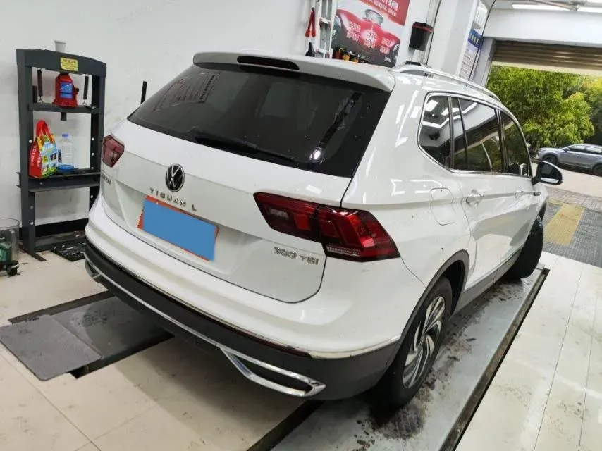 2023 Volkswagen Tiguan L 1.5T 160HP L4 7DCT,autocango,china used car exporter,china ev exporter,chinese used car exporter,chinese used ev exporter