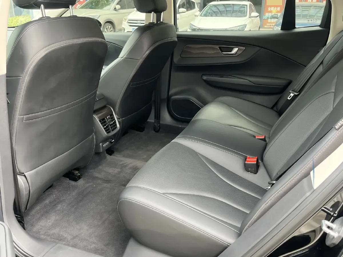 2021 HongQi E-QM5 BEV 54KWH,autocango,china used car exporter,china ev exporter,chinese used car exporter,chinese used ev exporter