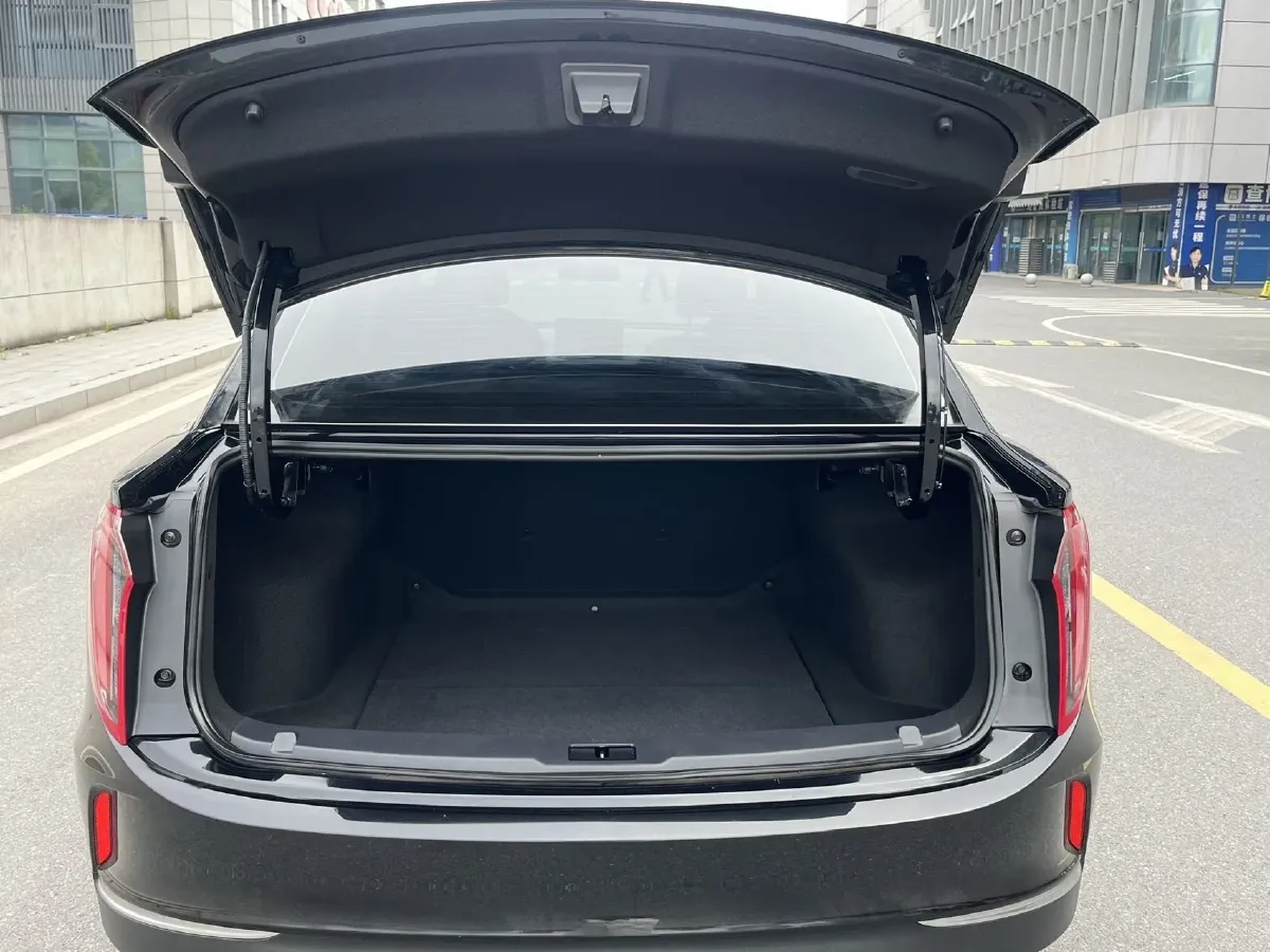 2021 HongQi E-QM5 BEV 54KWH,autocango,china used car exporter,china ev exporter,chinese used car exporter,chinese used ev exporter