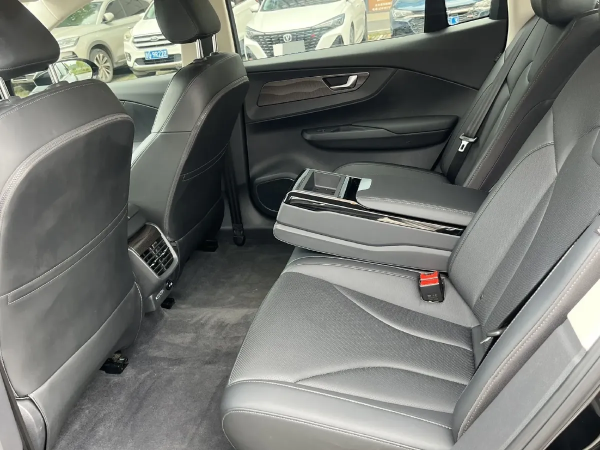 2021 HongQi E-QM5 BEV 54KWH,autocango,china used car exporter,china ev exporter,chinese used car exporter,chinese used ev exporter