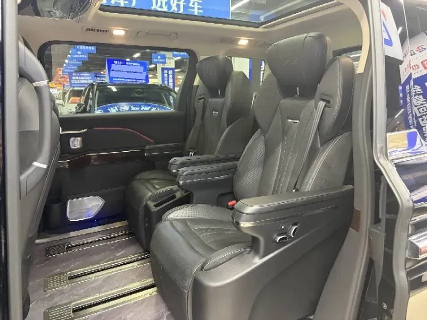 2023 HongQi HQ9 2.0T 252HP L4 8AT,autocango,china used car exporter,china ev exporter,chinese used car exporter,chinese used ev exporter