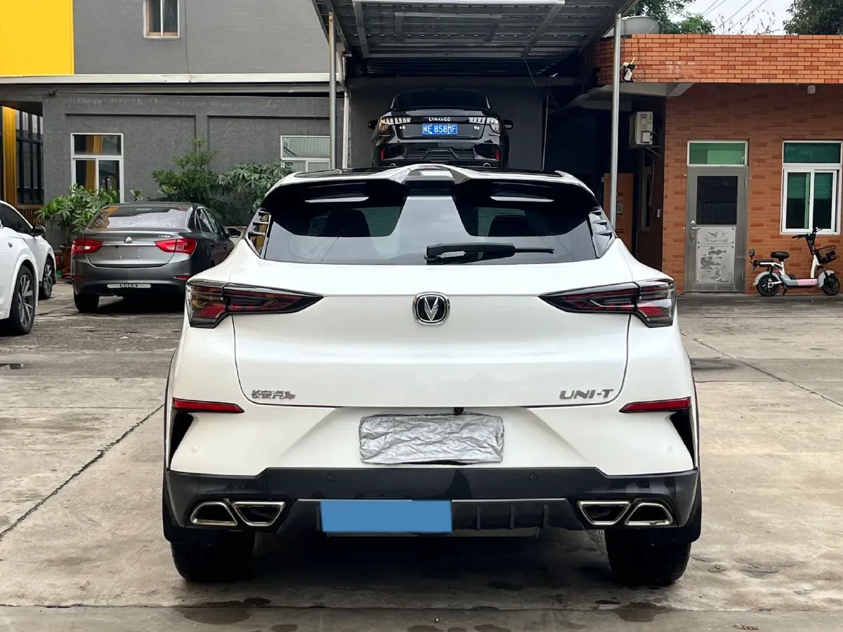 2020 ChangAn UNI-T 1.5T 180HP L4 7DCT,autocango,china used car exporter,china ev exporter,chinese used car exporter,chinese used ev exporter