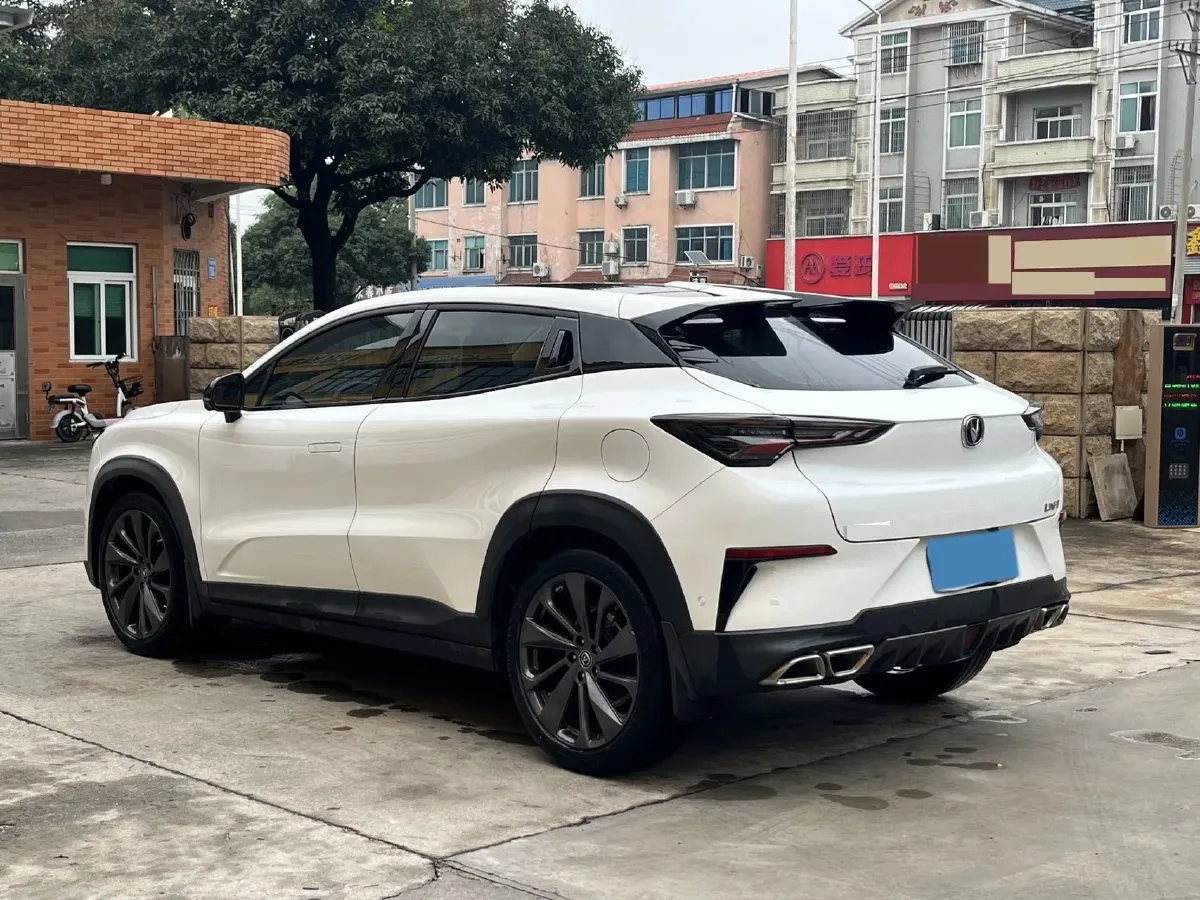 2020 ChangAn UNI-T 1.5T 180HP L4 7DCT,autocango,china used car exporter,china ev exporter,chinese used car exporter,chinese used ev exporter