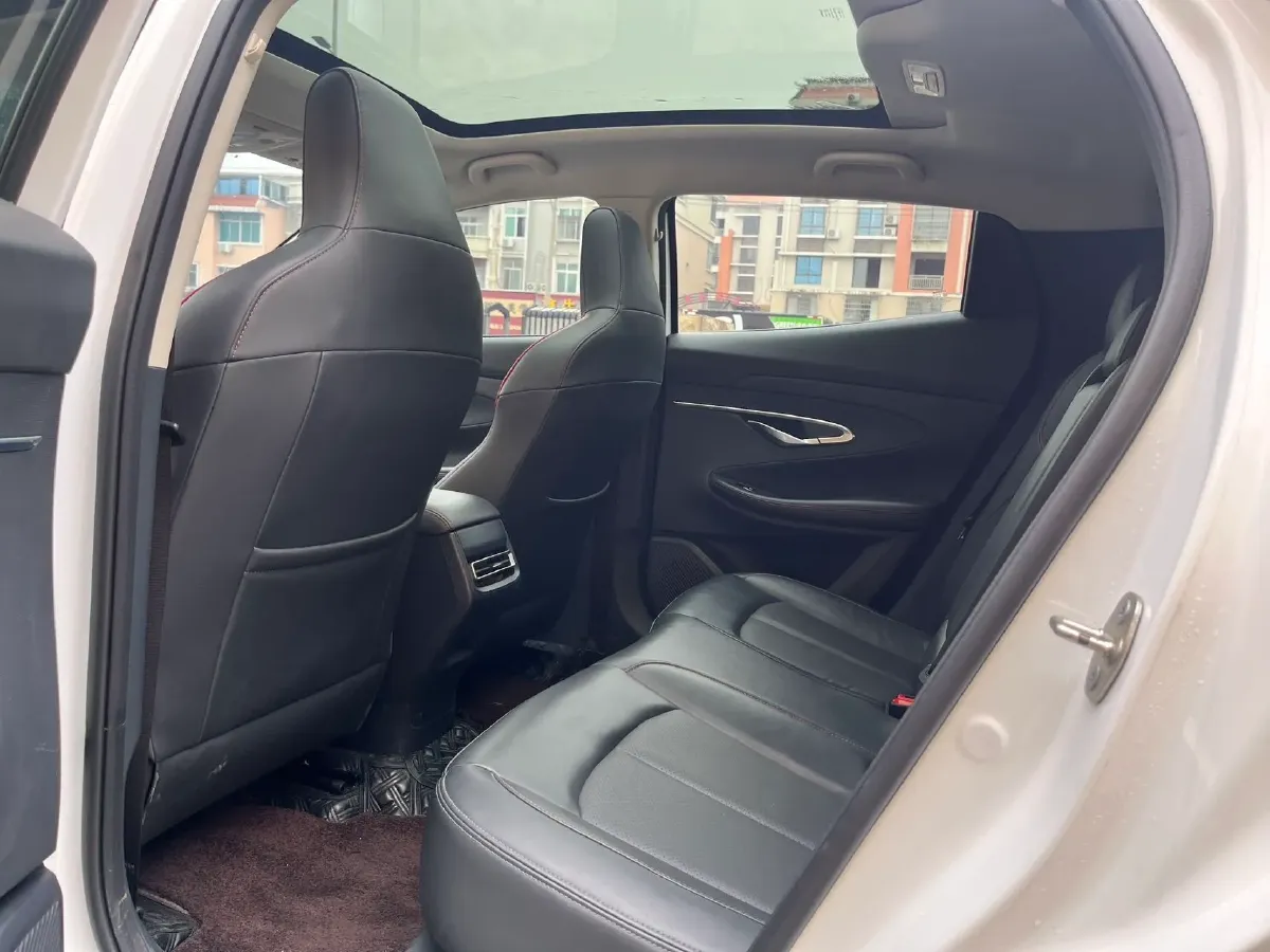 2020 ChangAn UNI-T 1.5T 180HP L4 7DCT,autocango,china used car exporter,china ev exporter,chinese used car exporter,chinese used ev exporter