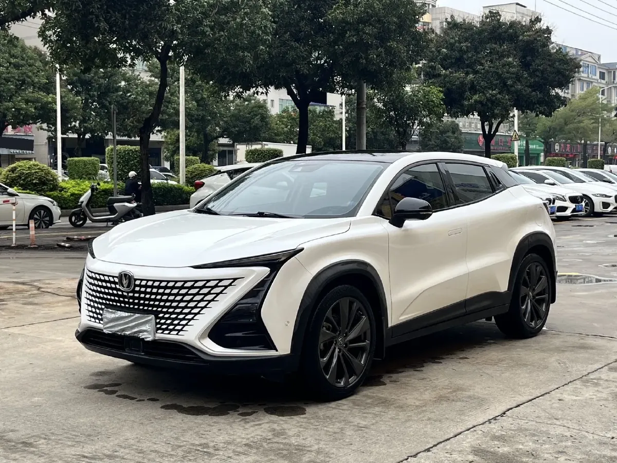 2020 ChangAn UNI-T 1.5T 180HP L4 7DCT,autocango,china used car exporter,china ev exporter,chinese used car exporter,chinese used ev exporter