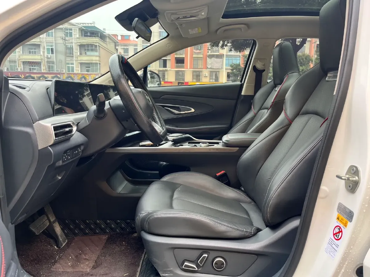 2020 ChangAn UNI-T 1.5T 180HP L4 7DCT,autocango,china used car exporter,china ev exporter,chinese used car exporter,chinese used ev exporter