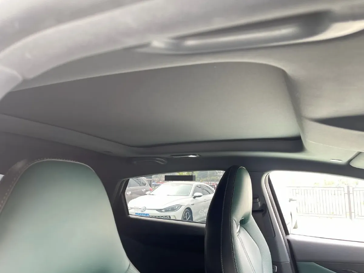 2024 ChangAn UNI-V iDD 1.5L 110HP L4 E-CVT PHEV 18.99KWH,autocango,china used car exporter,china ev exporter,chinese used car exporter,chinese used ev exporter