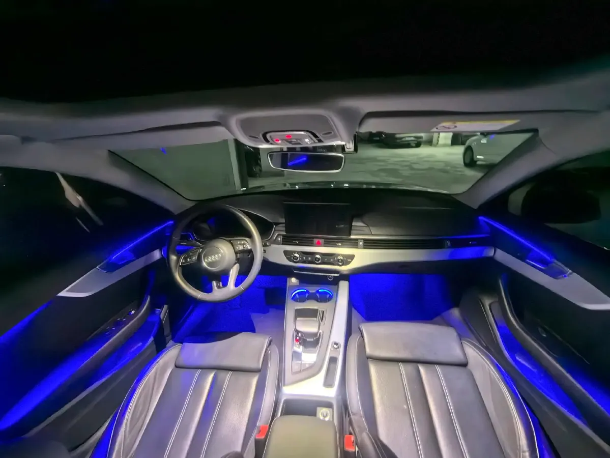 2022 Audi A4L 2.0T 190HP L4 7DCT,autocango,china used car exporter,china ev exporter,chinese used car exporter,chinese used ev exporter