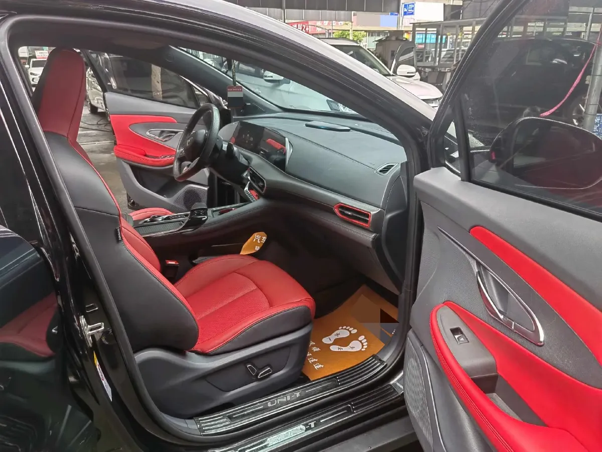 2021 ChangAn UNI-T 1.5T 180HP L4 7DCT,autocango,china used car exporter,china ev exporter,chinese used car exporter,chinese used ev exporter