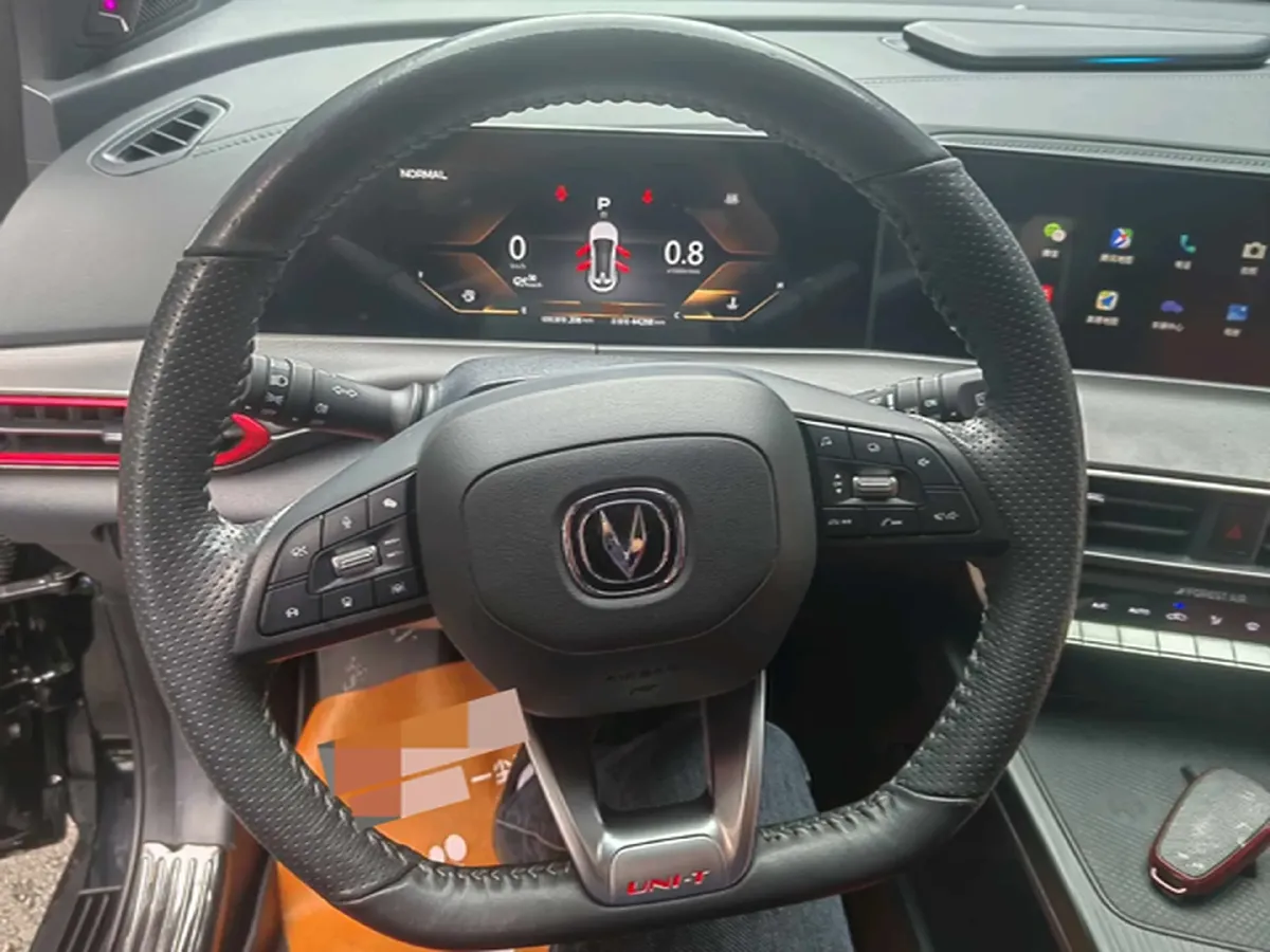 2021 ChangAn UNI-T 1.5T 180HP L4 7DCT,autocango,china used car exporter,china ev exporter,chinese used car exporter,chinese used ev exporter