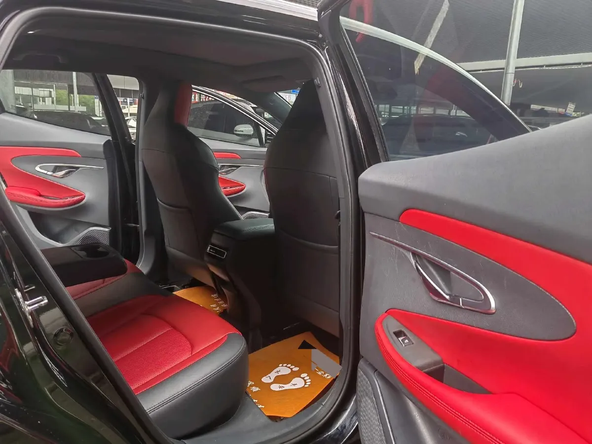 2021 ChangAn UNI-T 1.5T 180HP L4 7DCT,autocango,china used car exporter,china ev exporter,chinese used car exporter,chinese used ev exporter