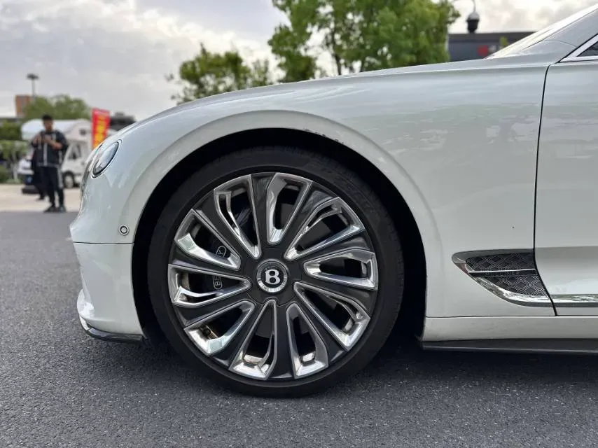 2022 Bentley Continental 4.0T 549HP V8 8DCT,autocango,china used car exporter,china ev exporter,chinese used car exporter,chinese used ev exporter