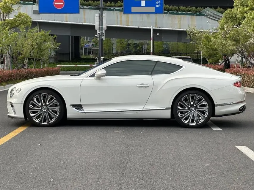 2022 Bentley Continental 4.0T 549HP V8 8DCT,autocango,china used car exporter,china ev exporter,chinese used car exporter,chinese used ev exporter