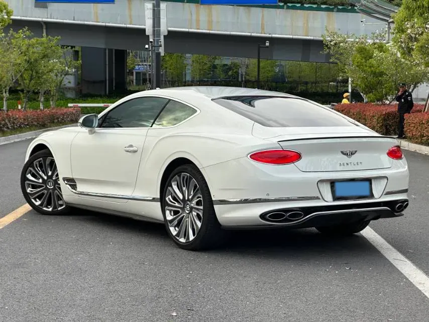 2022 Bentley Continental 4.0T 549HP V8 8DCT,autocango,china used car exporter,china ev exporter,chinese used car exporter,chinese used ev exporter