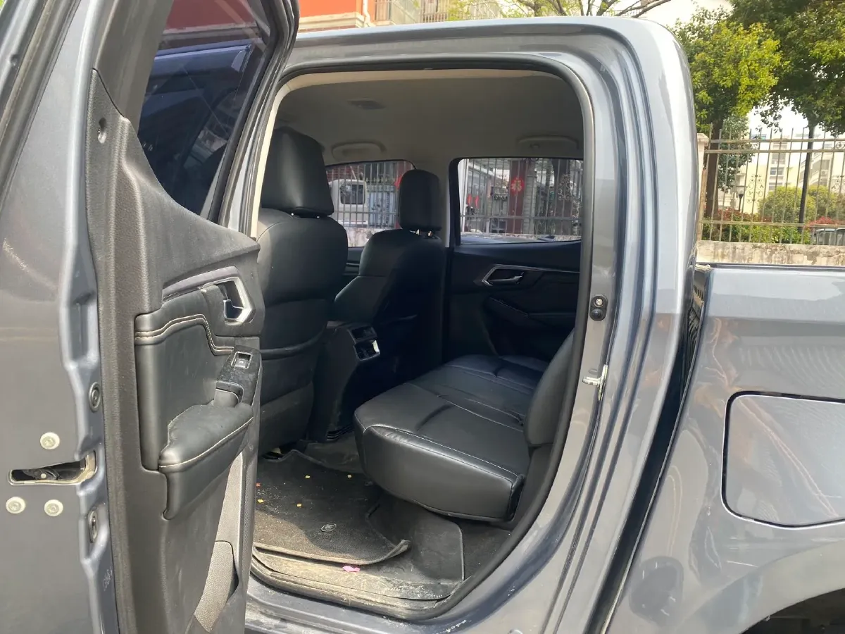 2021 Isuzu D-MAX 1.9T 163HP L4 6AT,autocango,china used car exporter,china ev exporter,chinese used car exporter,chinese used ev exporter