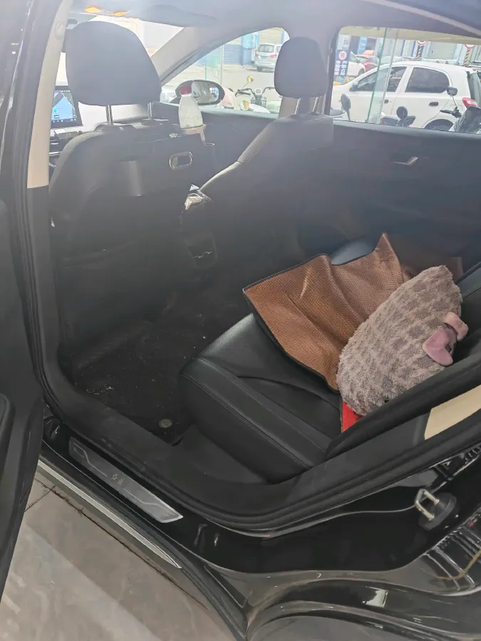 2022 HongQi E-QM5 BEV 54KWH,autocango,china used car exporter,china ev exporter,chinese used car exporter,chinese used ev exporter