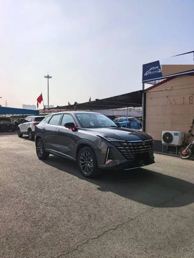 2025 ChangAn UNI-Z 1.5T 192HP L4 7DCT,autocango,china used car exporter,china ev exporter,chinese used car exporter,chinese used ev exporter