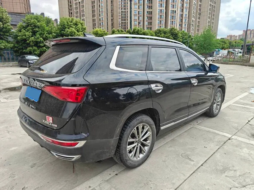 2019 Jetour X90 1.5T 147HP L4 6MT,autocango,china used car exporter,china ev exporter,chinese used car exporter,chinese used ev exporter