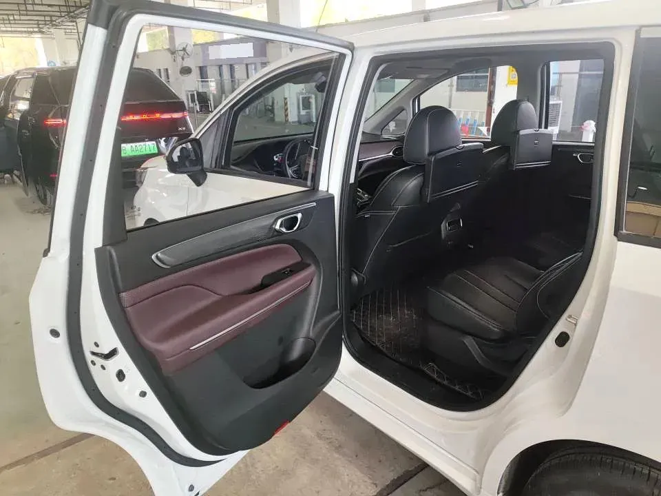 2023 GAC Trumpchi M6 1.5T 177HP L4 7DCT,autocango,china used car exporter,china ev exporter,chinese used car exporter,chinese used ev exporter