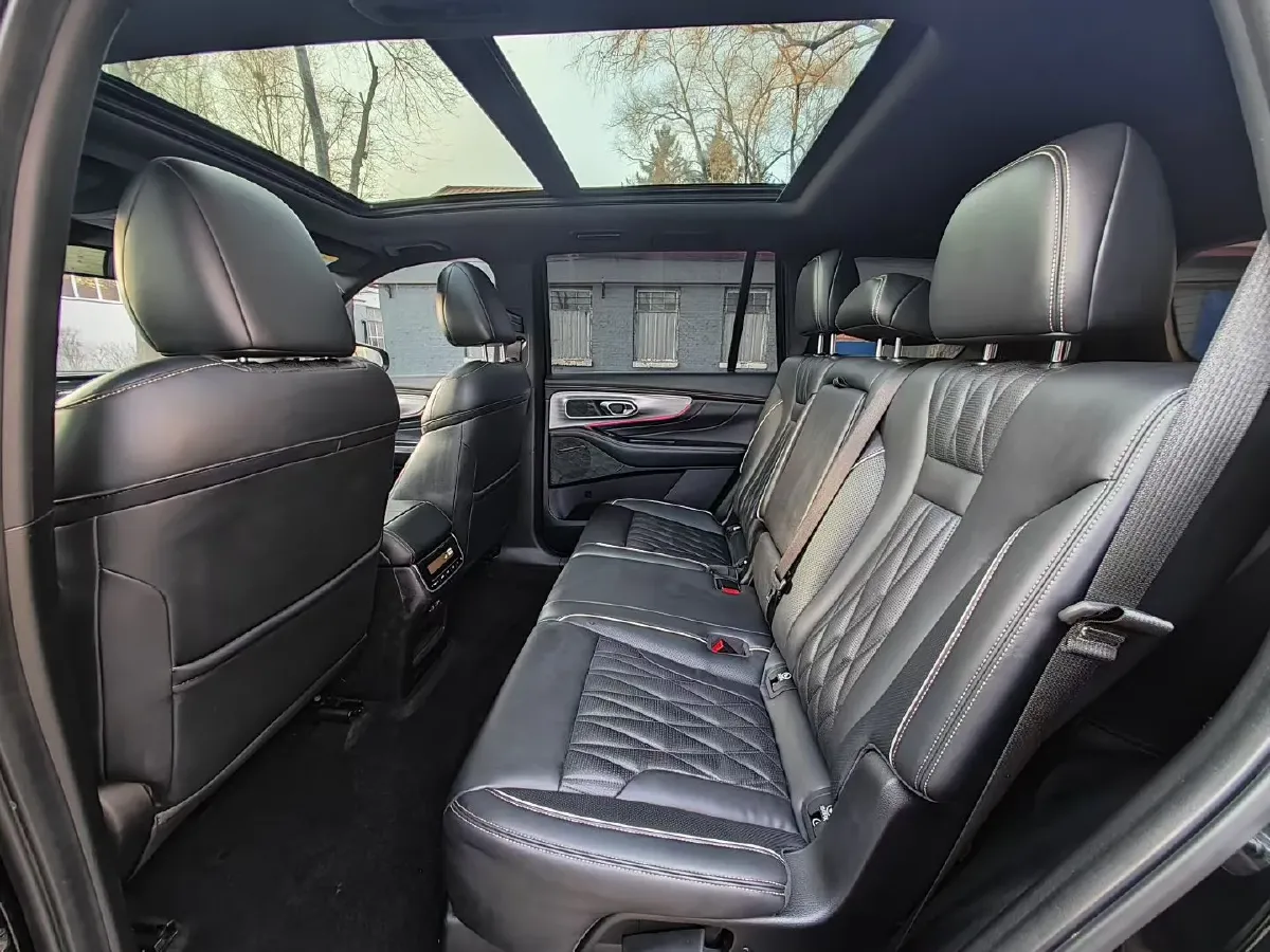 2022 GAC Trumpchi GS8 2.0T 252HP L4 8AT,autocango,china used car exporter,china ev exporter,chinese used car exporter,chinese used ev exporter