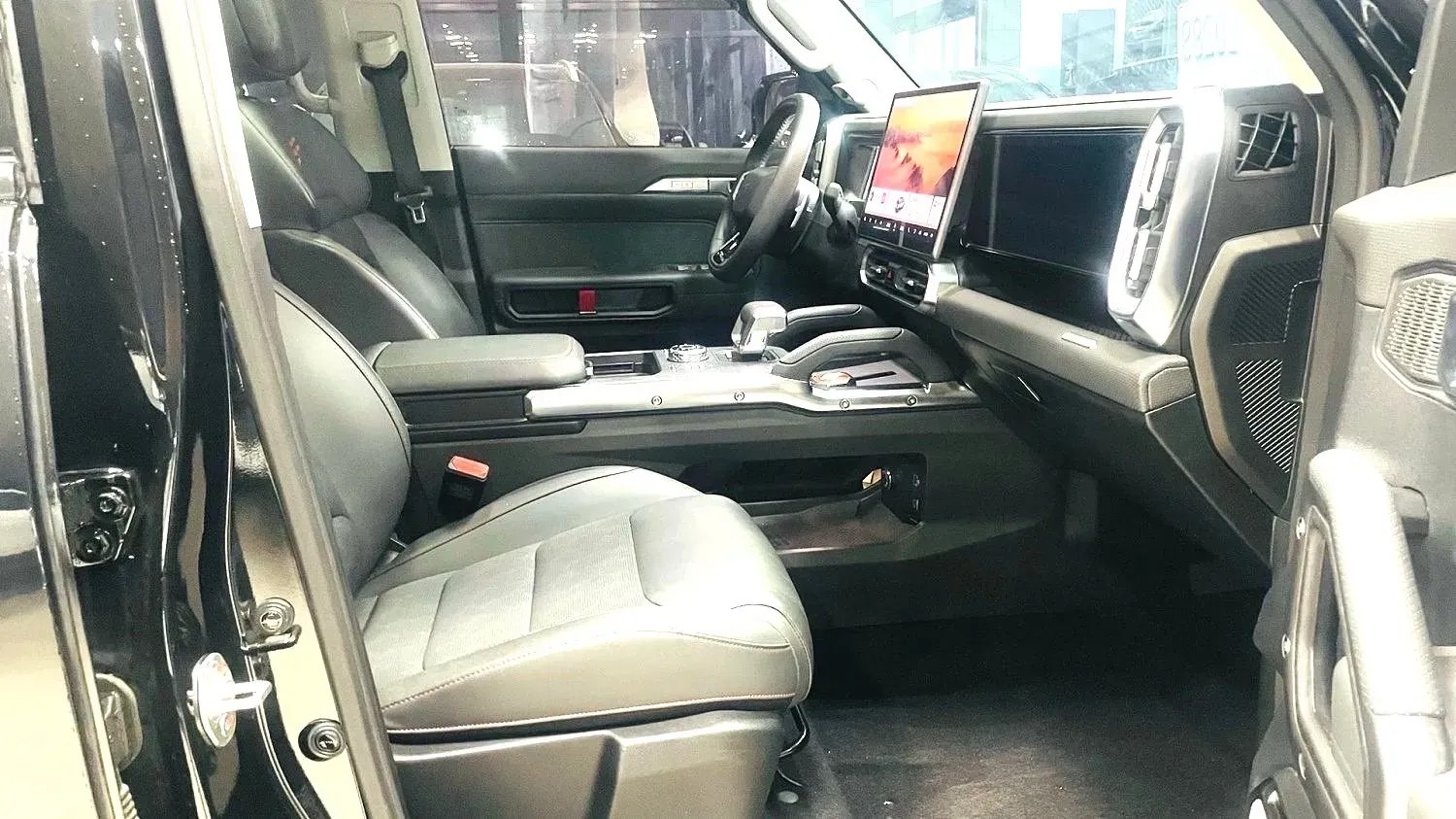 2023 Jetour Traveller 1.5T 184HP L4 7DCT,autocango,china used car exporter,china ev exporter,chinese used car exporter,chinese used ev exporter