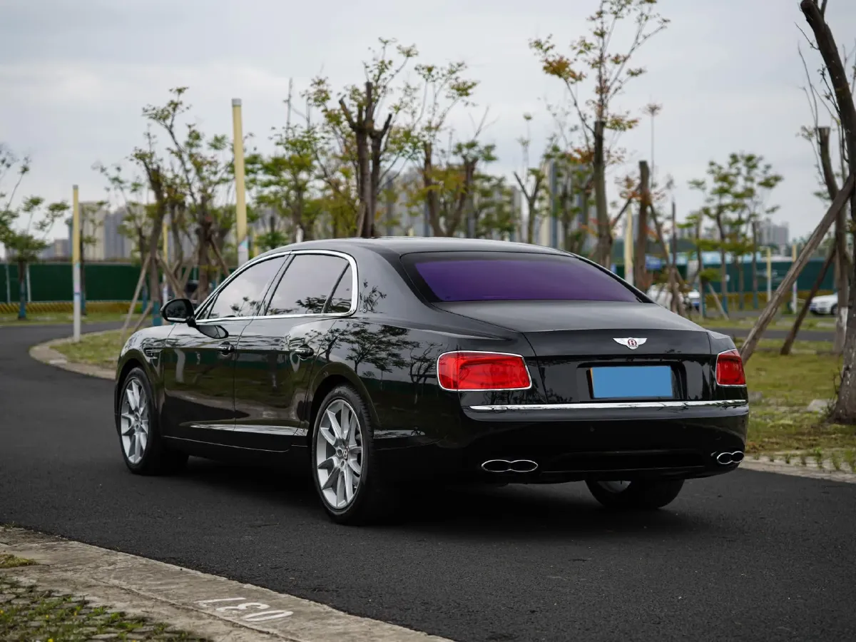 2017 Bentley Flying Spur 4.0T 528HP V8 8AT,autocango,china used car exporter,china ev exporter,chinese used car exporter,chinese used ev exporter