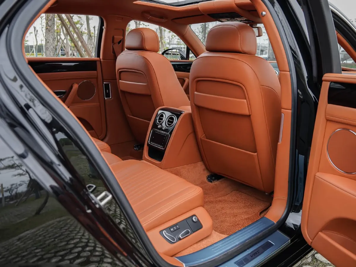 2017 Bentley Flying Spur 4.0T 528HP V8 8AT,autocango,china used car exporter,china ev exporter,chinese used car exporter,chinese used ev exporter