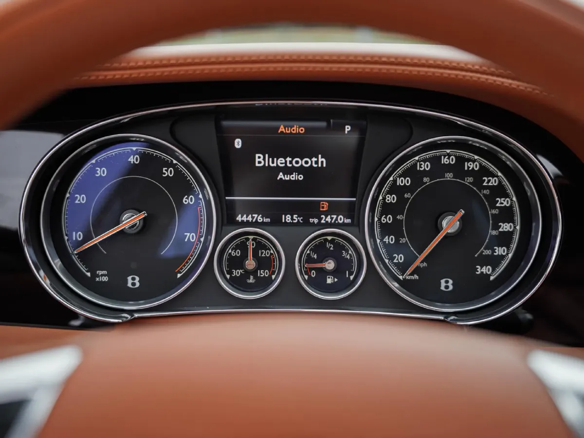 2017 Bentley Flying Spur 4.0T 528HP V8 8AT,autocango,china used car exporter,china ev exporter,chinese used car exporter,chinese used ev exporter