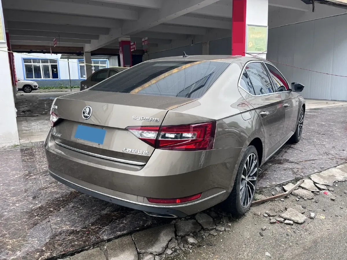 2018 Skoda Kodiak 1.8T 180HP L4 7DCT,autocango,china used car exporter,china ev exporter,chinese used car exporter,chinese used ev exporter