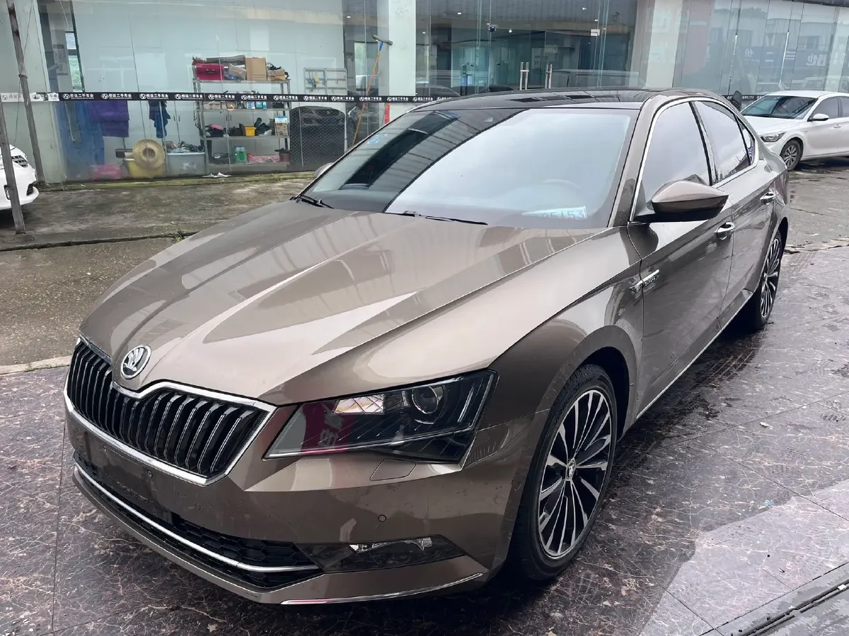 2018 Skoda Kodiak 1.8T 180HP L4 7DCT,autocango,china used car exporter,china ev exporter,chinese used car exporter,chinese used ev exporter