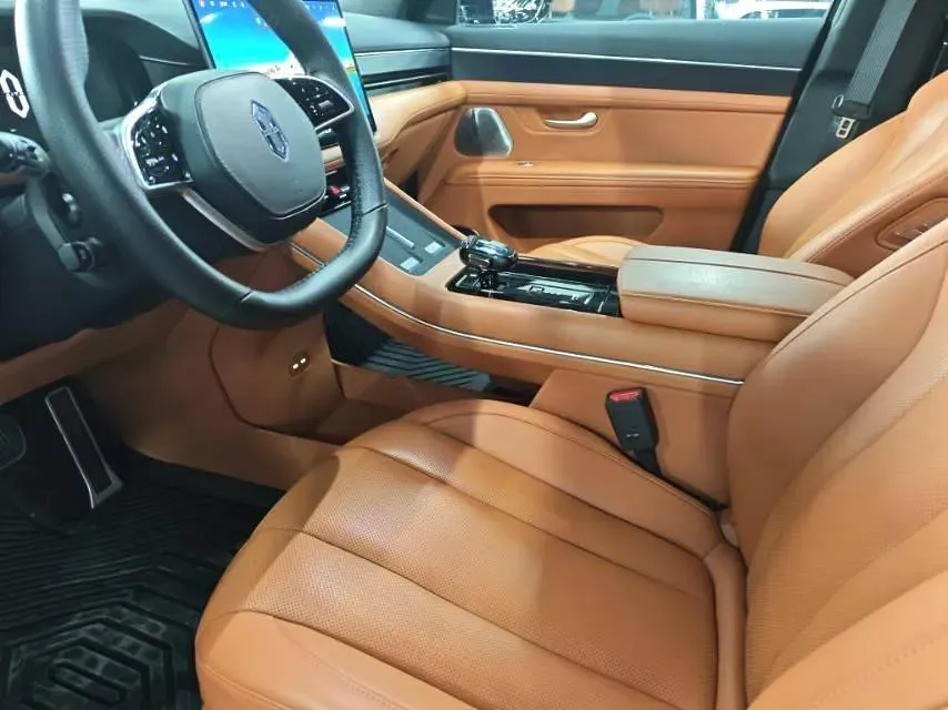 2024 AITO AITO M7 1.5T 152HP L4 REEV 42KWH,autocango,china used car exporter,china ev exporter,chinese used car exporter,chinese used ev exporter