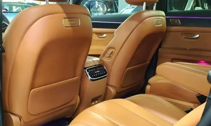 2024 AITO AITO M7 1.5T 152HP L4 REEV 42KWH,autocango,china used car exporter,china ev exporter,chinese used car exporter,chinese used ev exporter