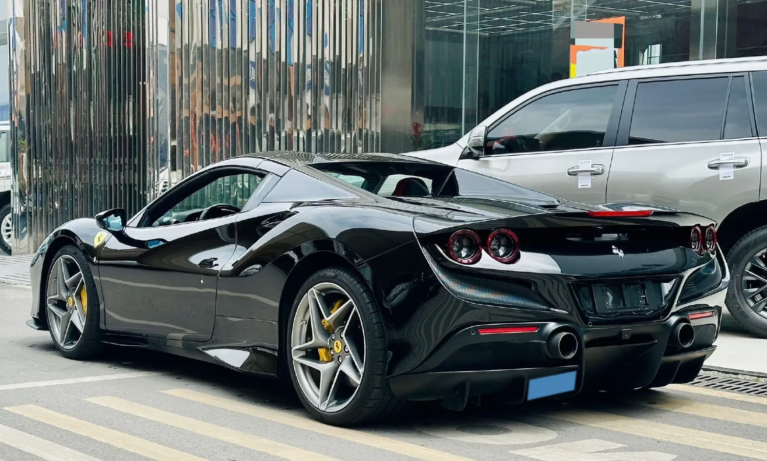 2020 Ferrari F8 3.9T 720HP V8 7DCT,autocango,china used car exporter,china ev exporter,chinese used car exporter,chinese used ev exporter