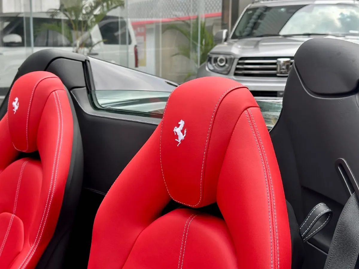 2020 Ferrari F8 3.9T 720HP V8 7DCT,autocango,china used car exporter,china ev exporter,chinese used car exporter,chinese used ev exporter