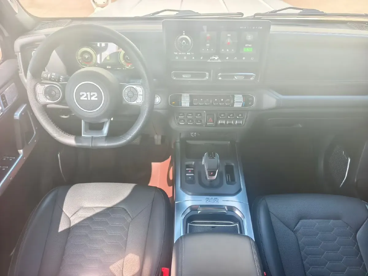 2024 212 212 T01 2.0T 252HP L4 8AT,autocango,china used car exporter,china ev exporter,chinese used car exporter,chinese used ev exporter