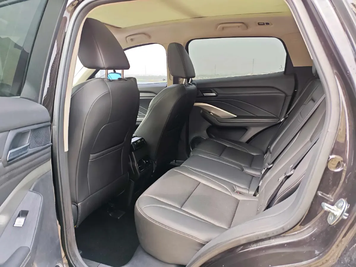 2018 WEY VV6 2.0T 197HP L4 7DCT,autocango,china used car exporter,china ev exporter,chinese used car exporter,chinese used ev exporter