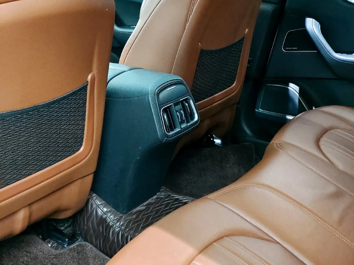 2019 Maserati Levante 3.0T 350HP V6 8AT,autocango,china used car exporter,china ev exporter,chinese used car exporter,chinese used ev exporter